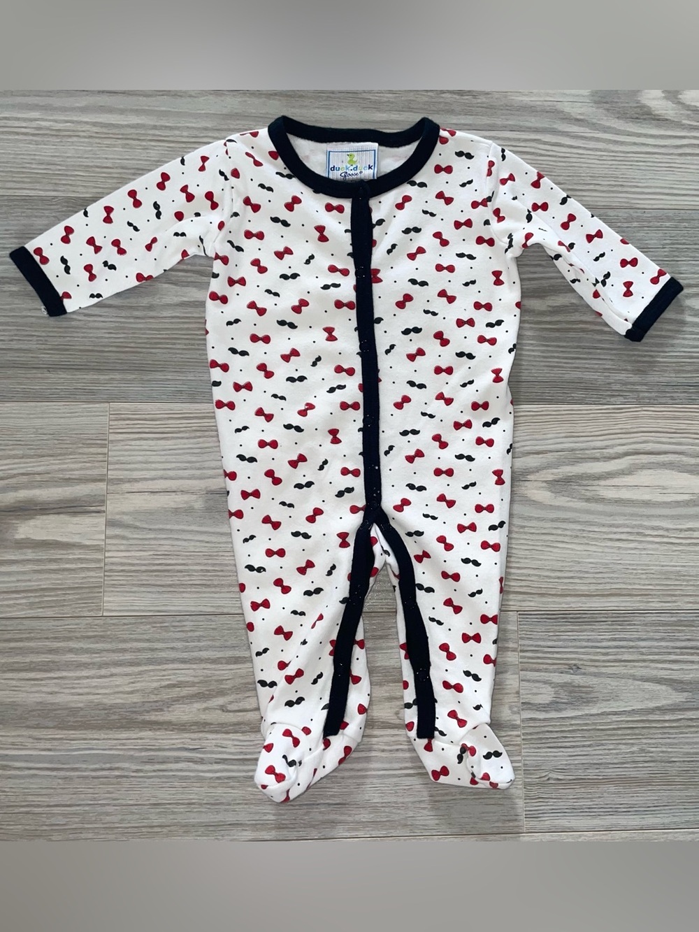 Duck Duck Goose Baby Boys Footed Sleeper 0-3M Bowtie Mustache Print
